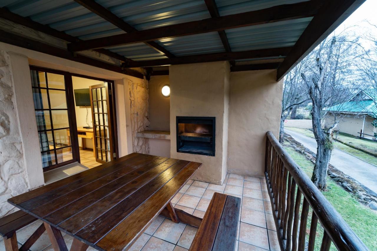 Gooderson Drakensberg Gardens Golf & Spa Resort Exterior foto